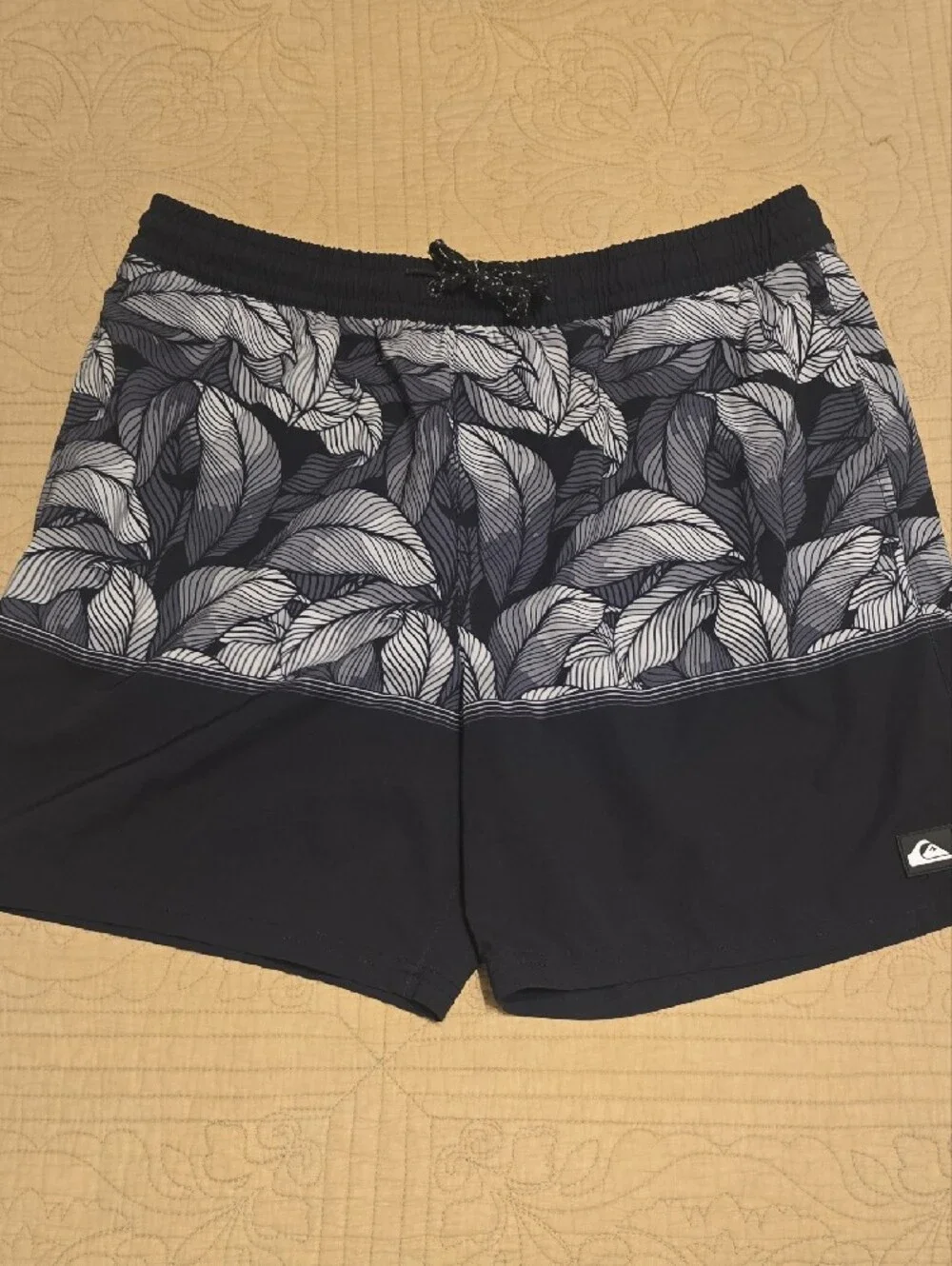 Quiksilver Mens Swim Trunks Lot of 3 XL Blue Gray Floral Striped Volley Shorts